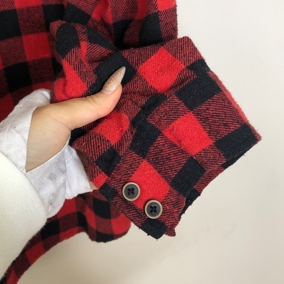 Forever 21 Red Plaid Button Down Shirt Women’s Medium Long Sleeve - Picture 4 of 5